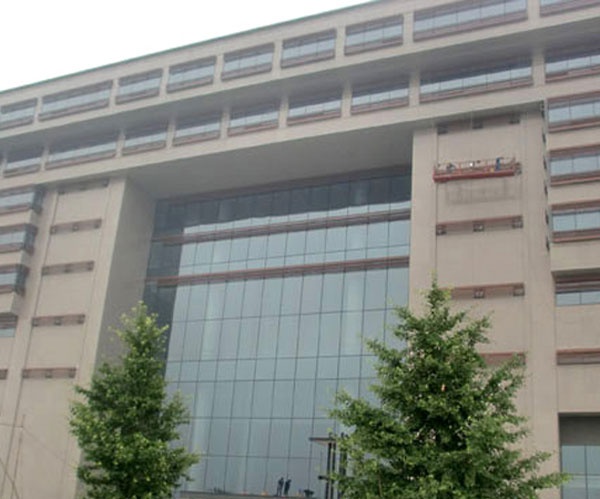 中國(guó)網(wǎng)通大樓（北京）_電動(dòng)外遮陽(yáng)百葉窗